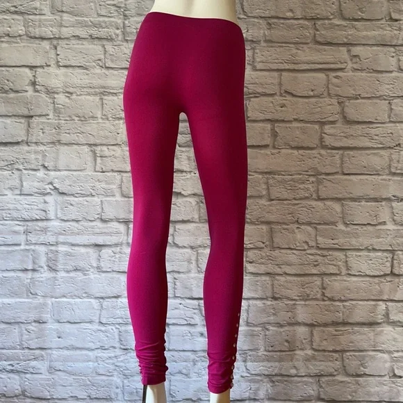 NWOT Magenta Pink Seamless Embellished Shirred Ankle Leggings OSFA - Picture 7 of 9